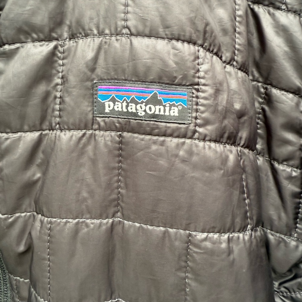 Patagonia Men's Nano Puff Jacket, Size Large - Picture 8 of 8